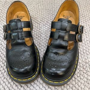 Dr.Marten 8065 leather Black Mary Janes. Hardly worn.Size US 7, UK 5